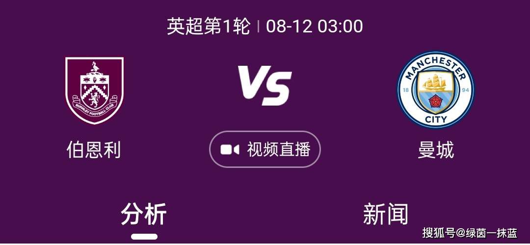 一边摸一边伸进内裤里