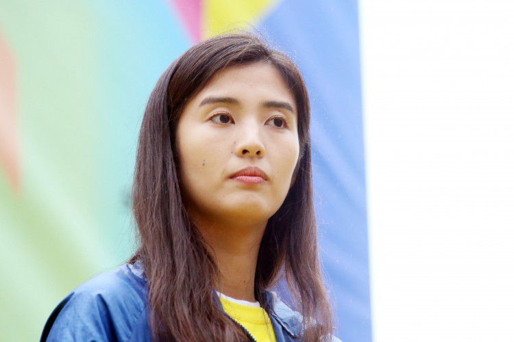 美女伊人