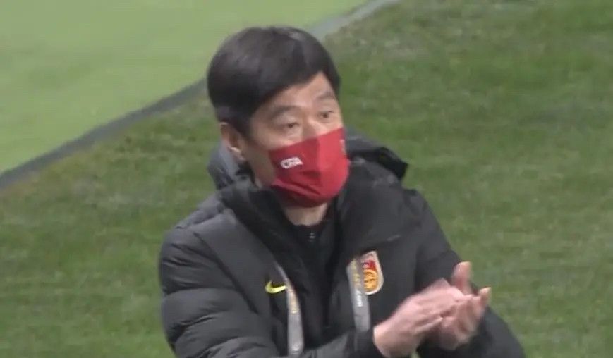 勇士被魅魔夹住双腿榨精