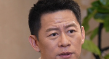黄头发的姐姐
